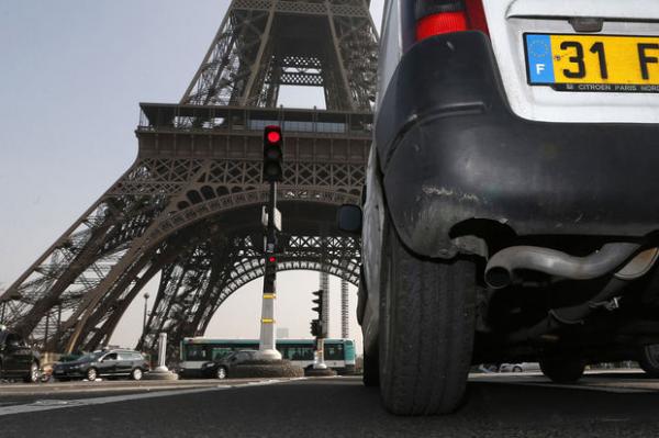 Paris veut attaquer l'industrie pétrolière en justice